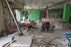 demontage-interieur-de-faux-plafond-cloisons-cables-electriqtre...